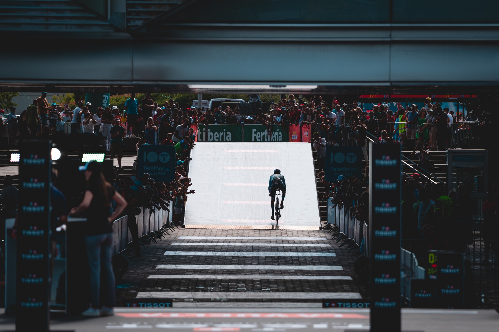 Start of the last stage of La Vuelta 2024 in the Telefónica District.