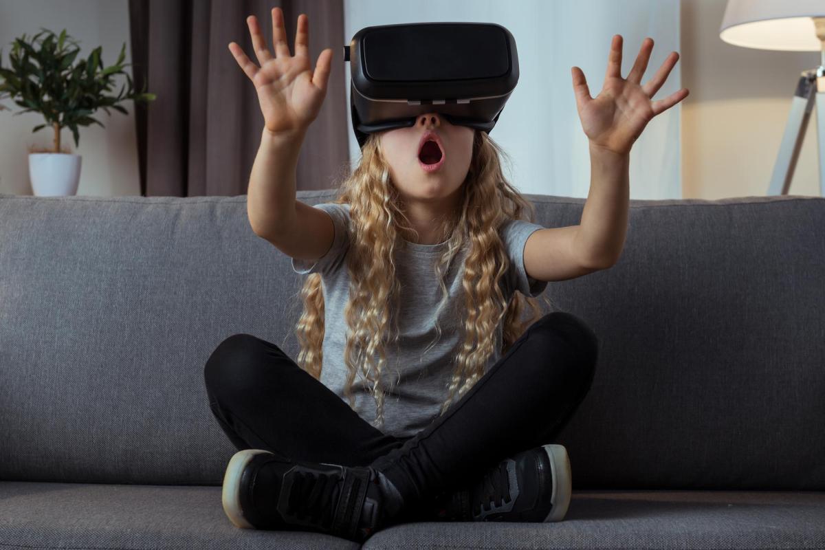 Qué tres tipos de realidad virtual existen? - Telefónica