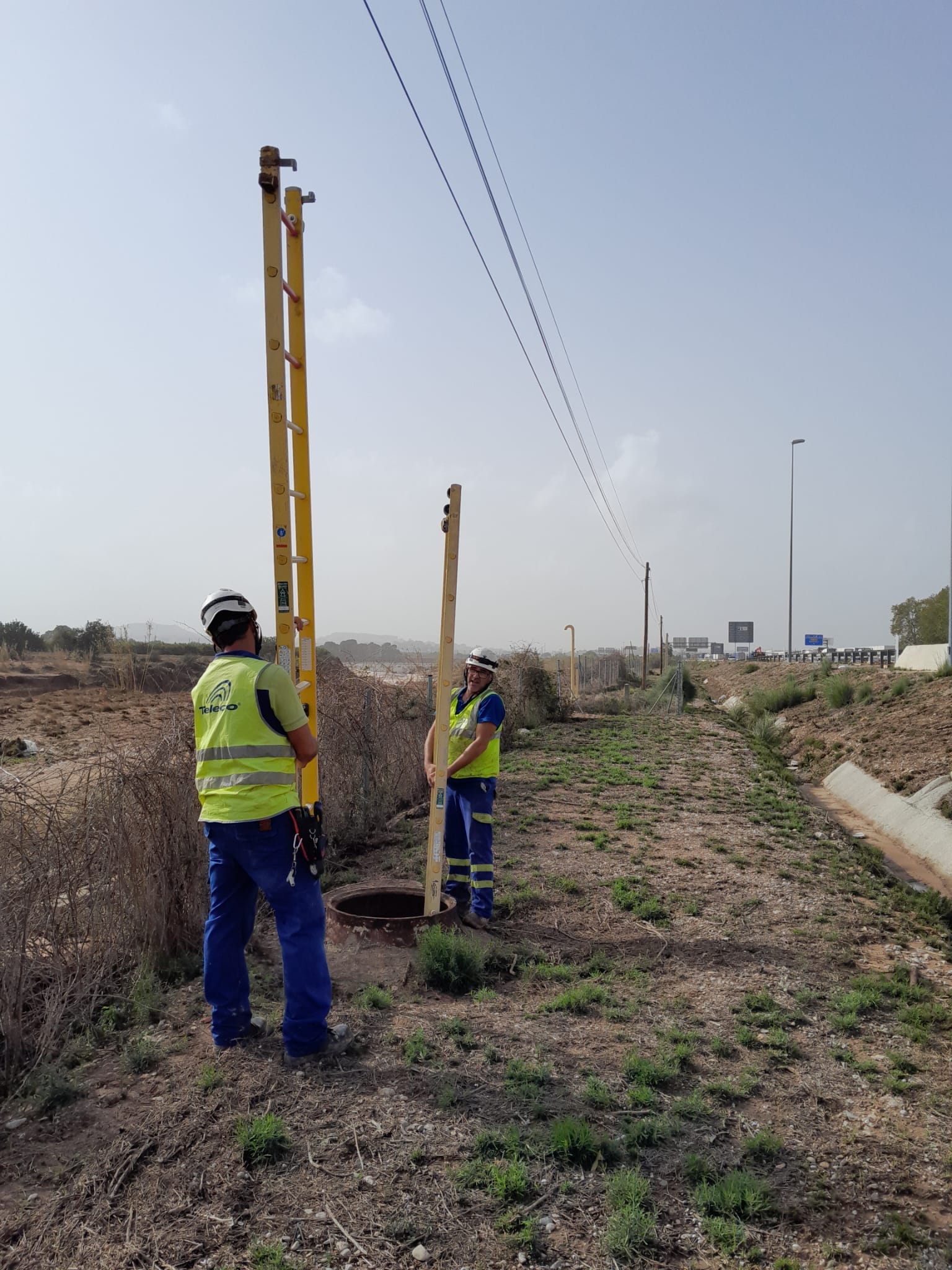 Trabajos para la recuperación del servicio en las zonas afectadas por la DANA.